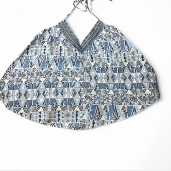 ‎Geometric Patterned Trapeze Halter Top - Picture 7 of 14